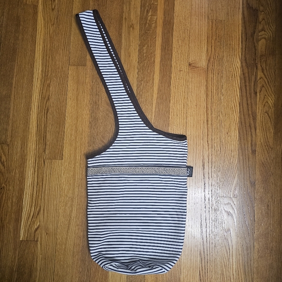 EWEDOOS Striped Yoga Mat Tote Bag with Brown Accents - Picture 1 of 4